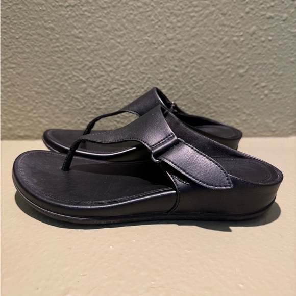Fitflop Vera Toe-Thong Wedge Sandal - Picture 1 of 10